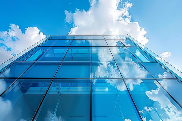 Verre et vitrage sur mesure : solutions personnalisées pour tous