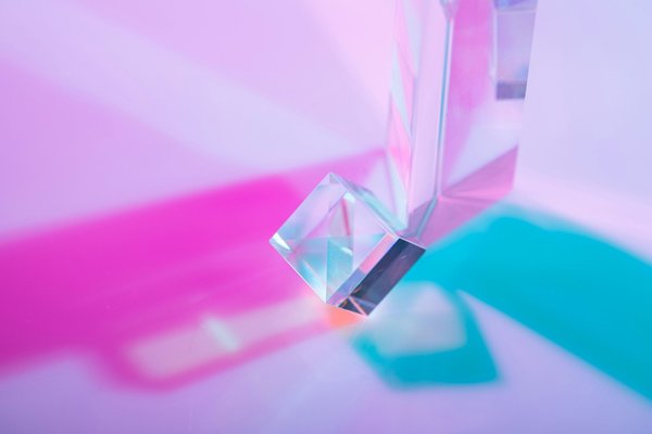 Le prisme optique : outil essentiel pour vos expériences visuelles